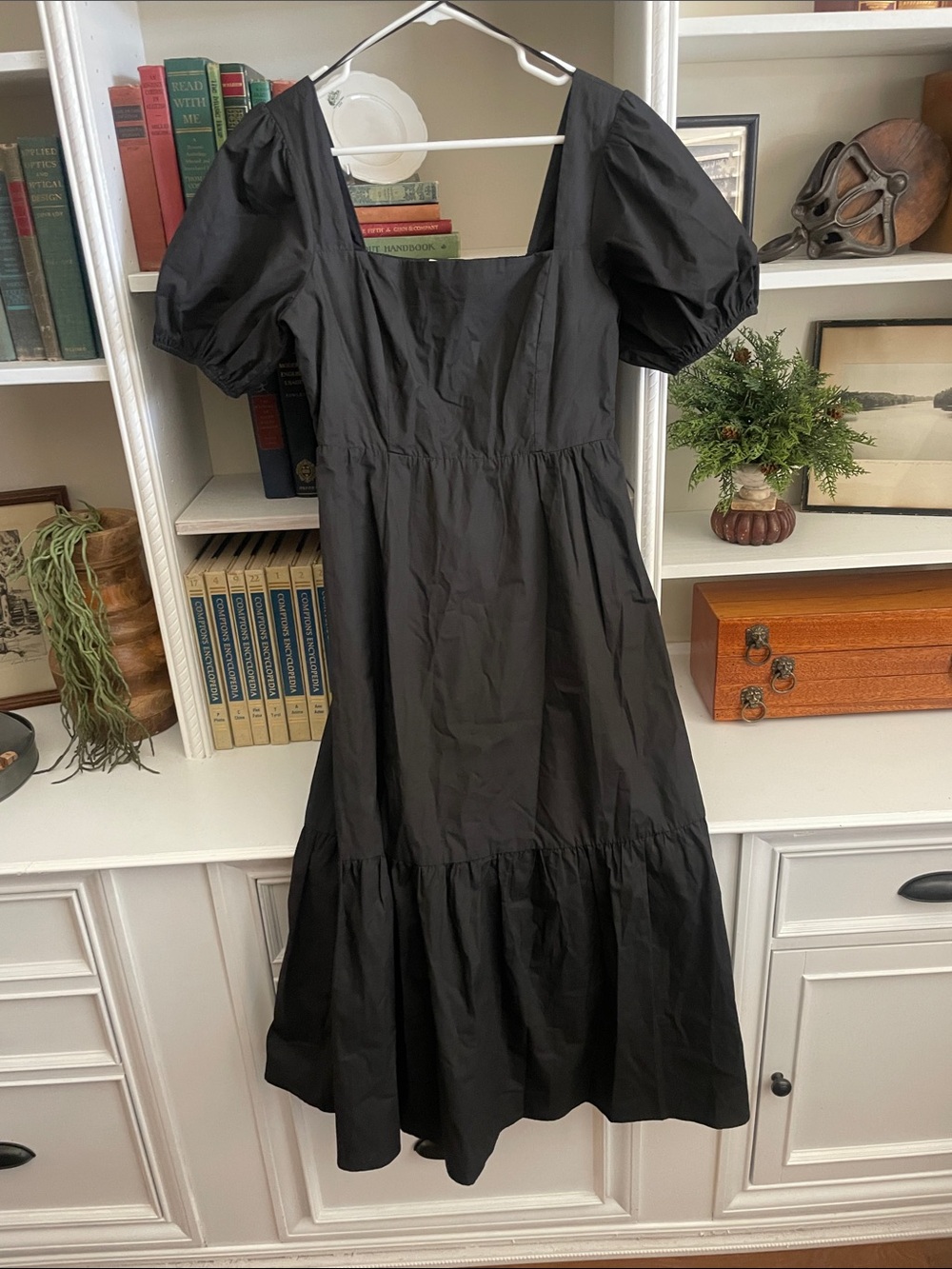 ASTR the label Black Puff-Sleeve Square-Neck Midi Dress 100% cotton
